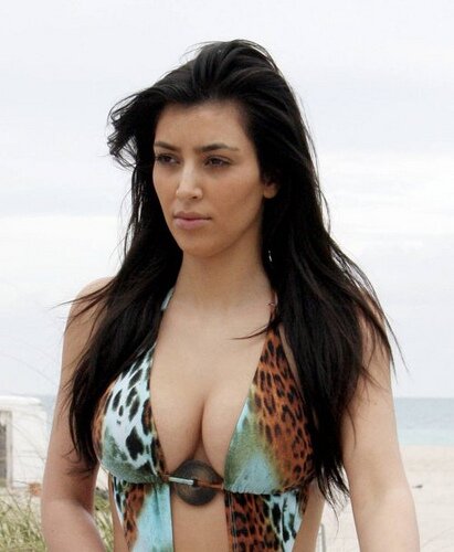 Kim Kardashian Bikini pix in Miami Beach