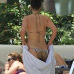 kim-kardashian-bikini-pics-4