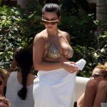 kim-kardashian-bikini-pics-5