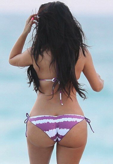 Kim Kardashian Bikini Booty Pics