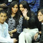Kim Kardashian hangs with Snooki