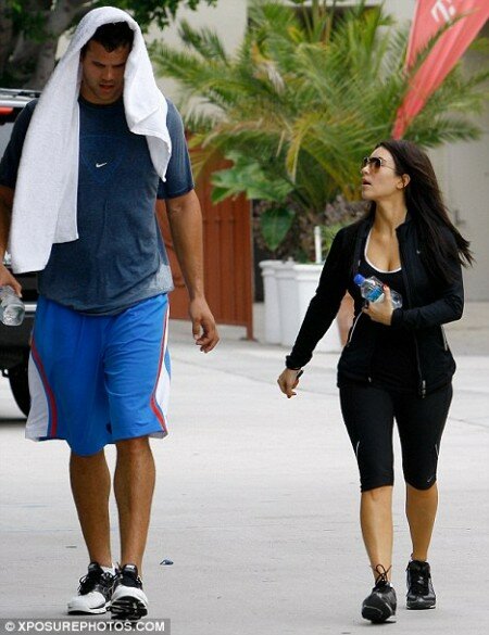 Kim Kardashian works out with Kris Humphries